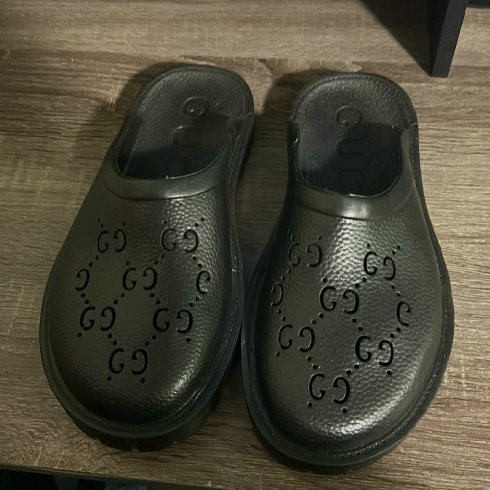Men’s slip on sandals